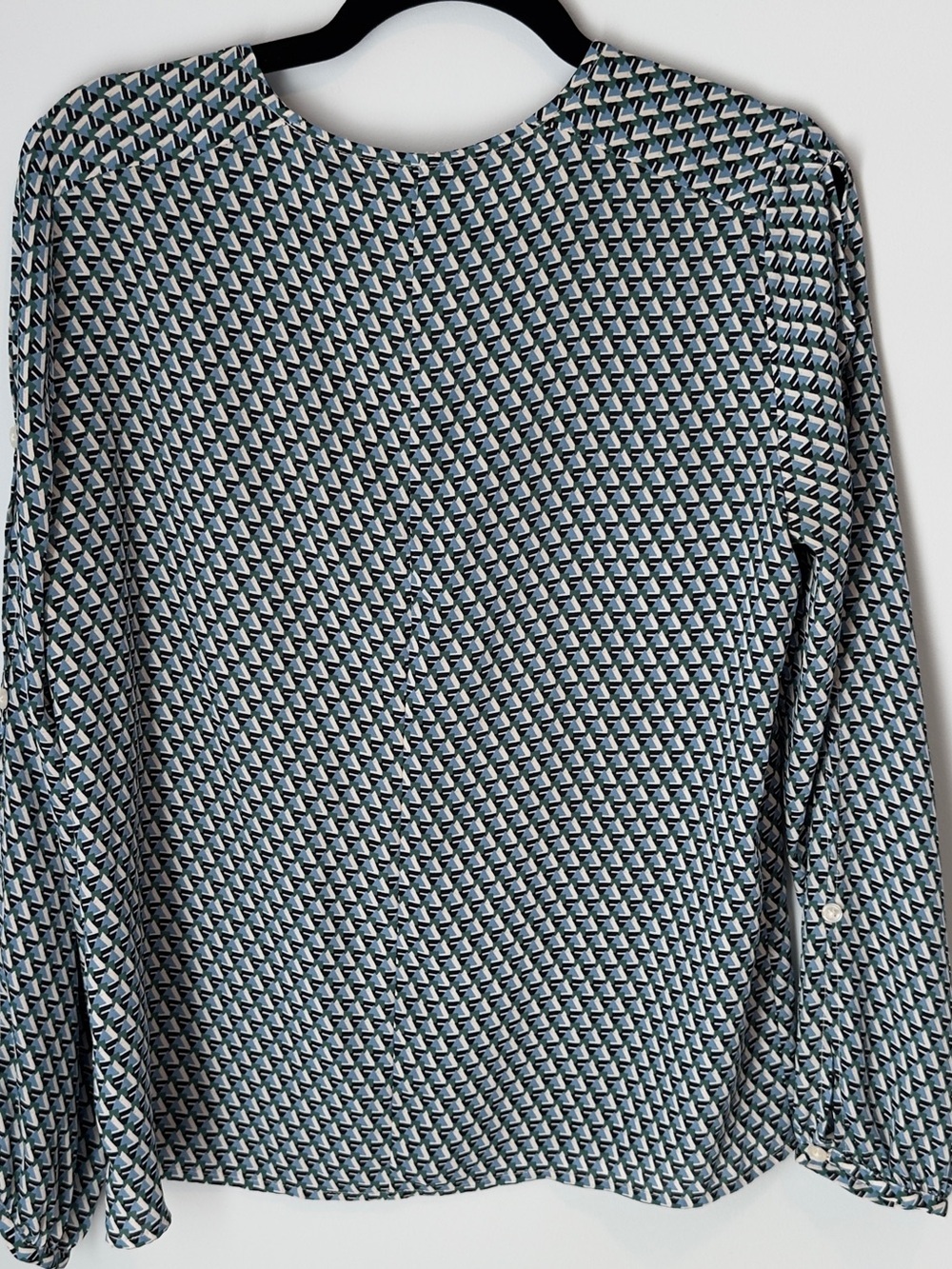 Banana Republic Blue Geometric V-Neck Long Sleeve Blouse Size Small - Picture 2 of 8